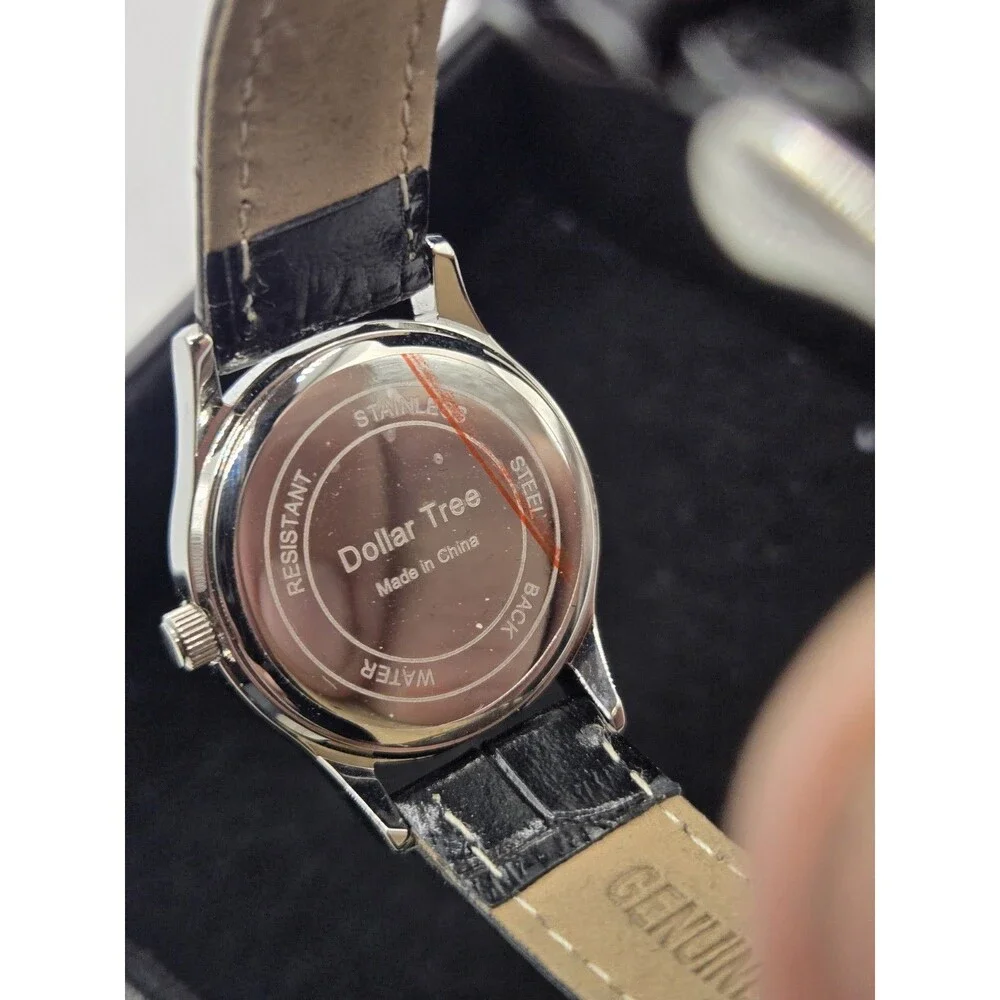 Dollar General / Family Dollar Ladies' Watch. NEW With BOX. New Battery